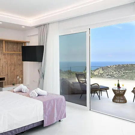 Oasis, Luxury