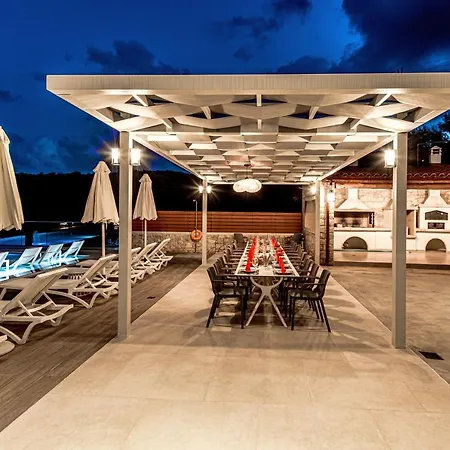 Oasis, Luxury Rethymno
