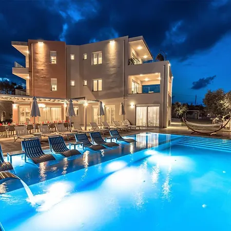 Oasis, Luxury Villa *